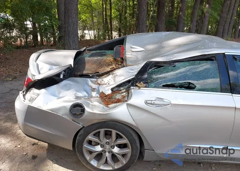 2019 Chevrolet Impala Premier z USA, uszkodzony, nr VIN 2G1105S3XK9145217